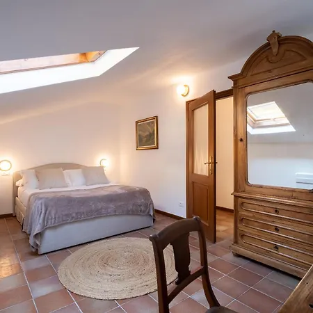Charming Mella Μπελάτζιο